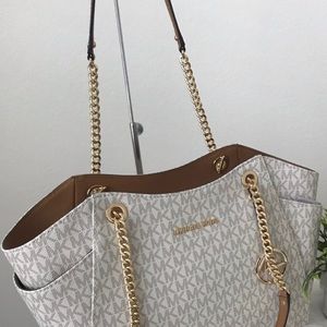 SALE❗️Michael Kors jet set travel large chain tote